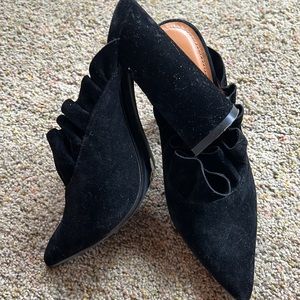 Shoe Republic LA Black Suede slip on heels sandals mules 8 (fit like 6.5-7)